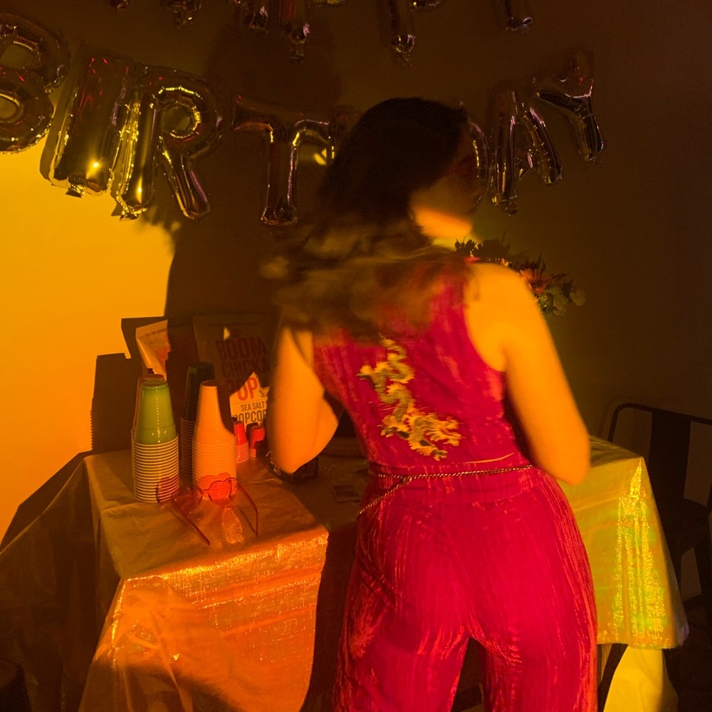 Meet your Posher, Rhee - Picture 2 of 4